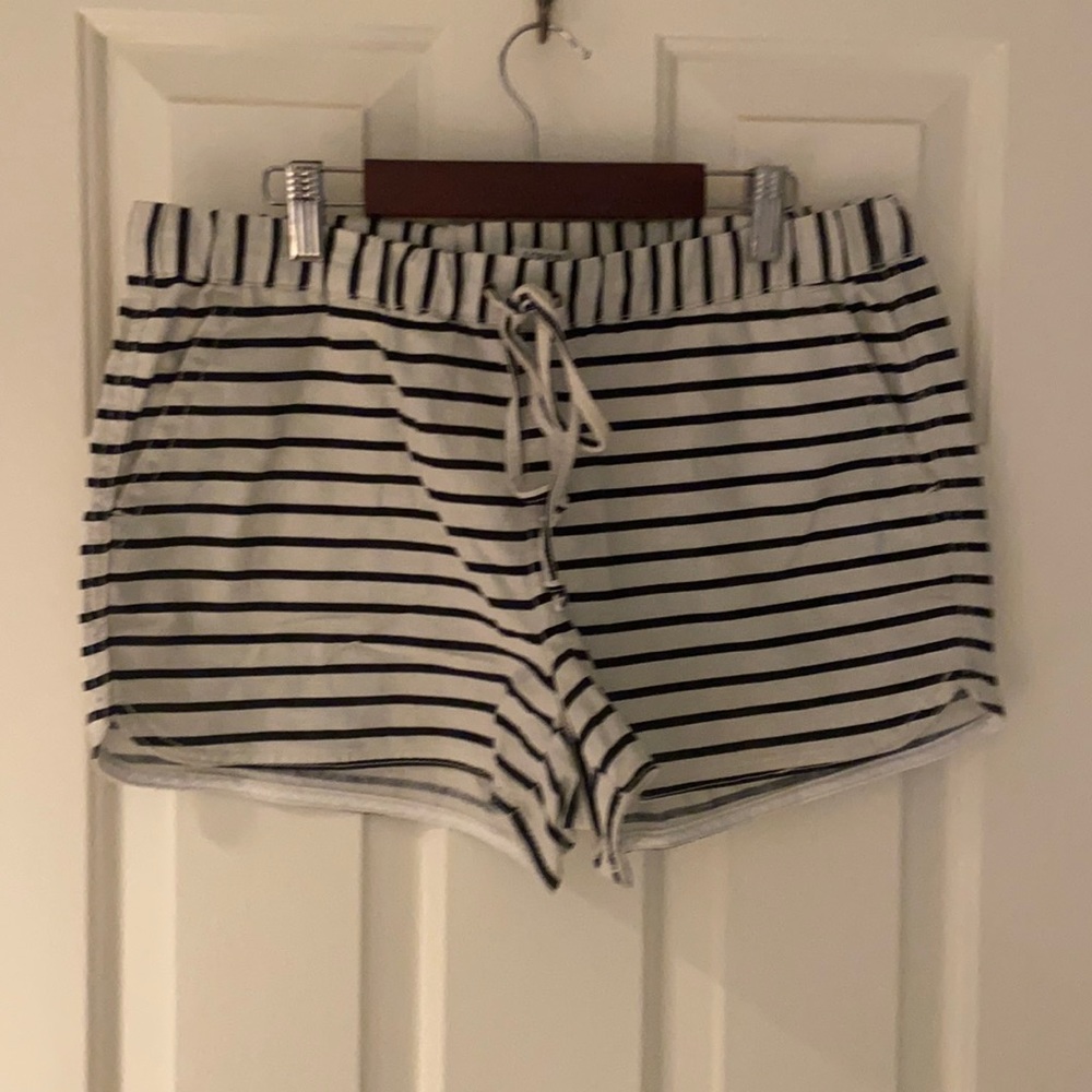 JCrew Navy/Cream Linen Shorts Size small